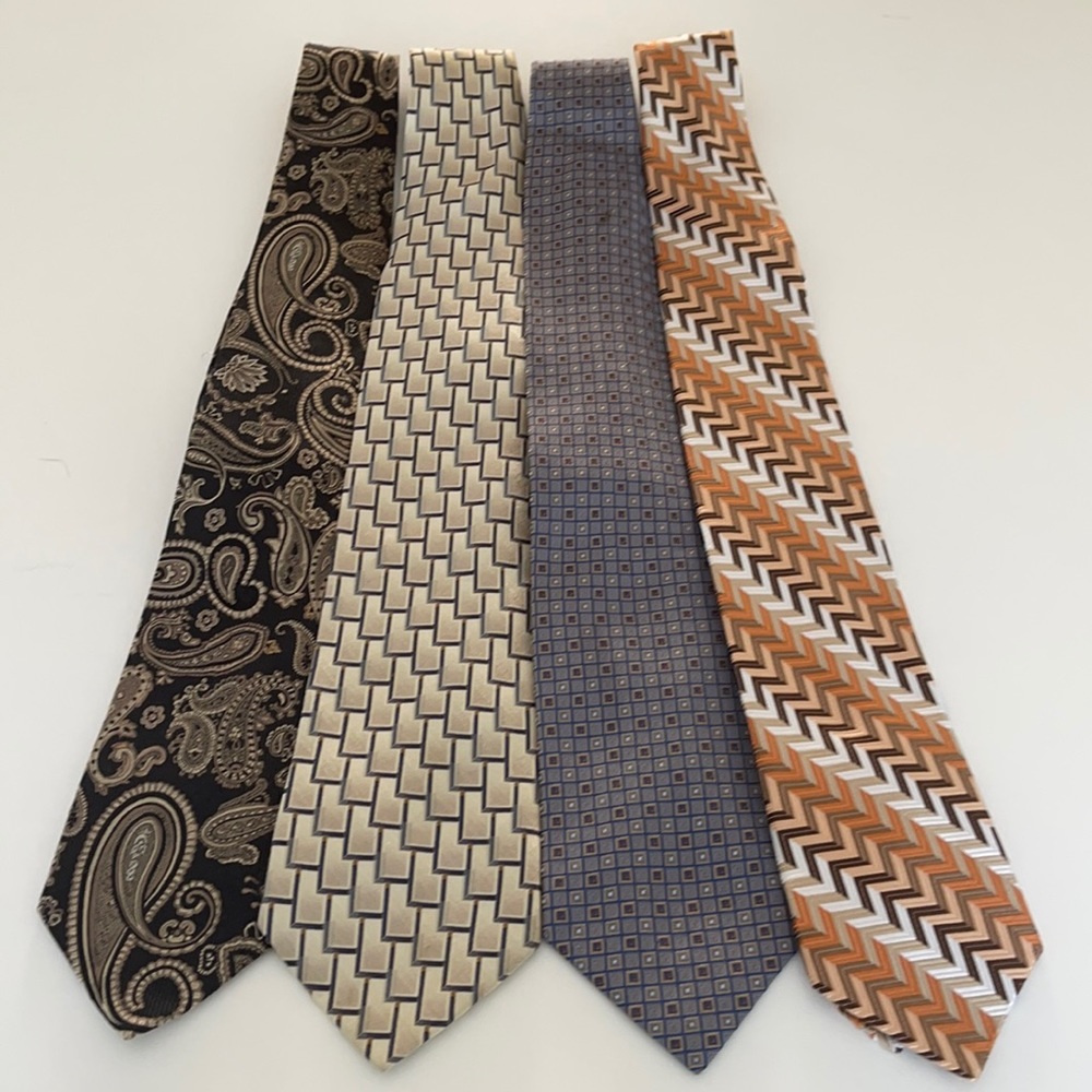 Set of 4 men’s silk ties various brands